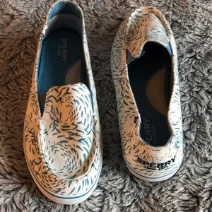 Size 6 Sperry